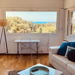 https://appt-4-personnes-vue-mer-parking-climatisation.fr-provencehotel.com