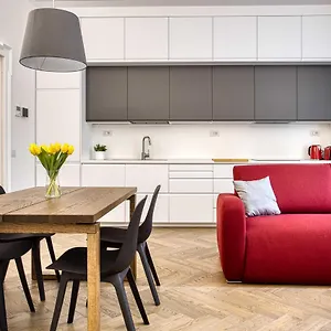 https://charming-elegant-2-bedrooms-apt-loreto.italymilanhotels.net