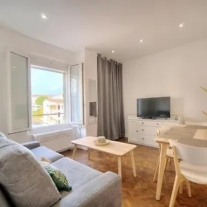 https://appartement-2-pieces-moderne-et-renove-centre-ville.fr-provencehotel.com