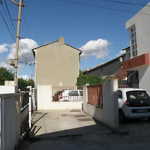https://appartement-proche-centre-ville-avec-parking-prive.fr-provencehotel.com